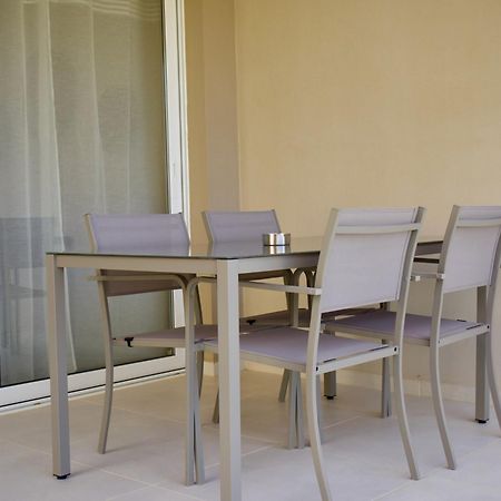 Resitour - Aphrodite Beachfront Pirgos Psilonerou 部屋 写真