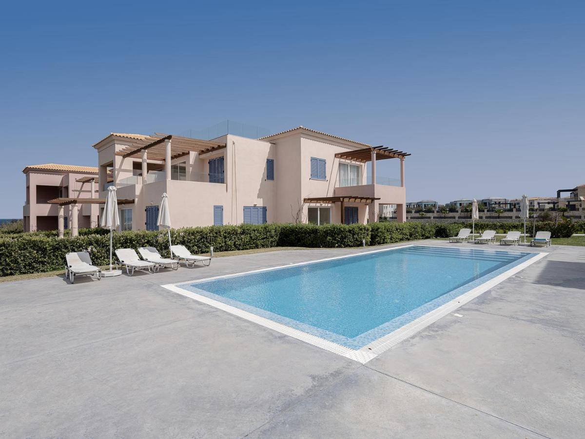 Resitour - Aphrodite Beachfront Pirgos Psilonerou エクステリア 写真